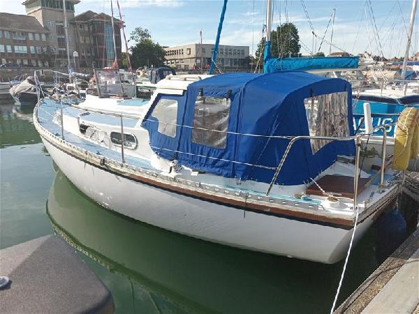 Macwester 27 For Sale From Seakers Yacht Brokers