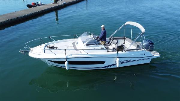 Jeanneau Cap Camarat 7.5 WA Serie 2 For Sale From Seakers Yacht Brokers