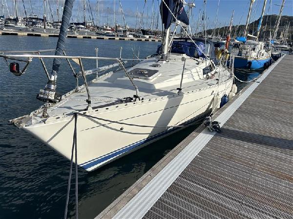 Sigma 33 OOD For Sale From Seakers Yacht Brokers