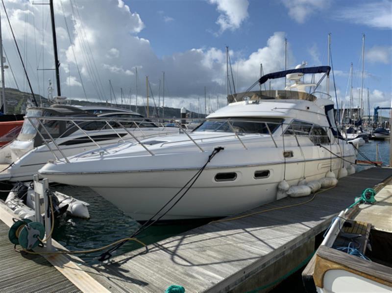 Sealine  F43 