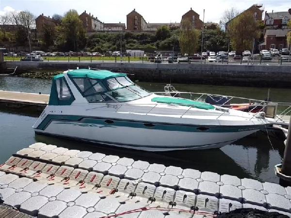 REGAL  COMMODORE 320 For Sale From Seakers Yacht Brokers