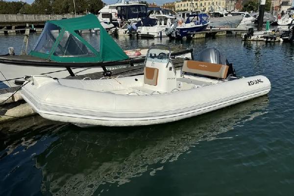 Zodiac Medline 500 (Hypalon) For Sale From Seakers Yacht Brokers