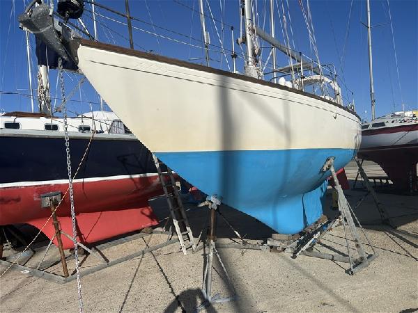 Holman & Pye Twister 28 For Sale From Seakers Yacht Brokers